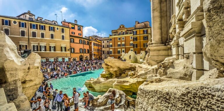 -900-0-1728412279xla-fontana-di-trevi-a-roma-238